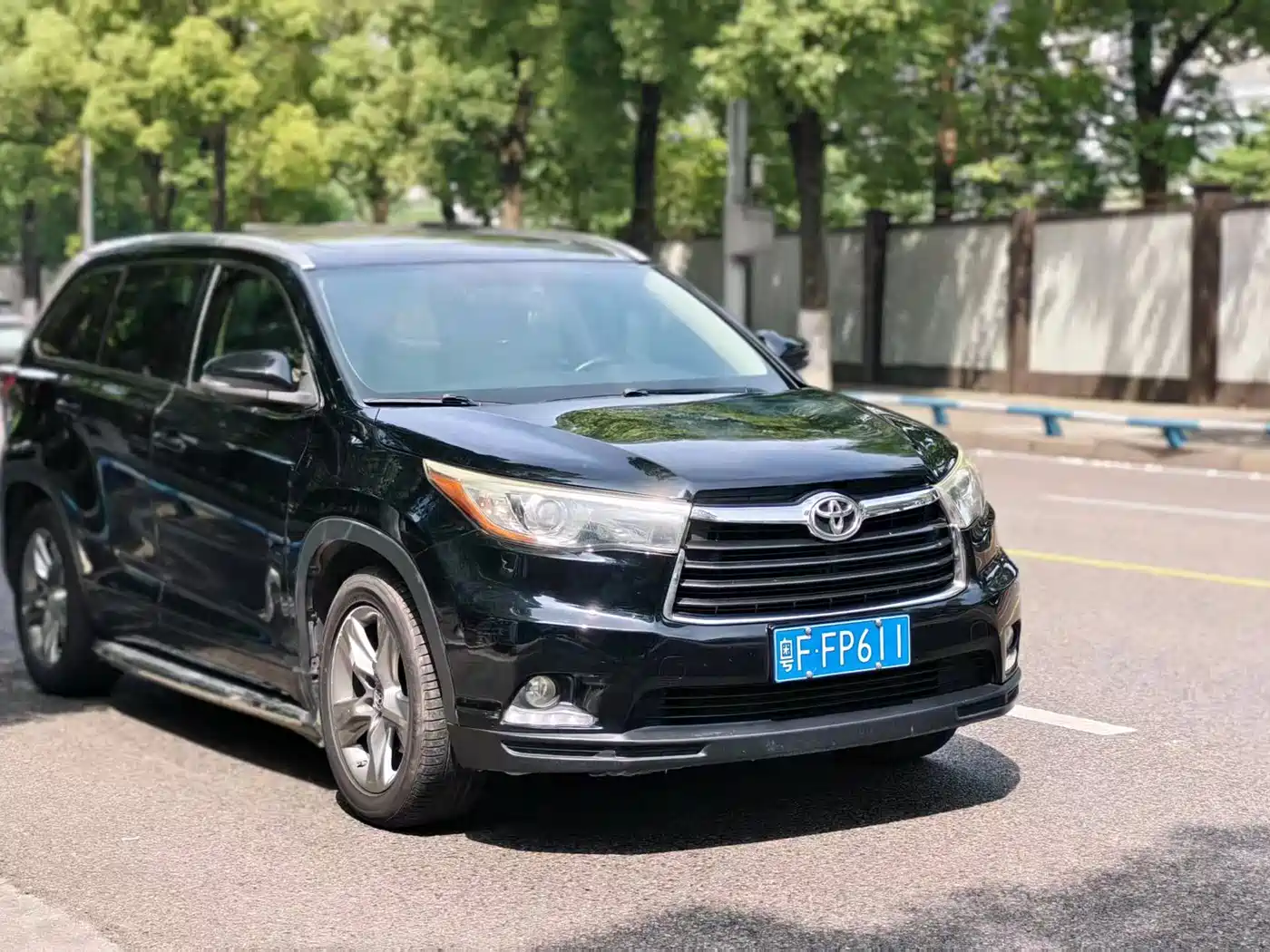 Toyota Highlander 2015 2.0T AWD Luxury Edition 7-seater фото 3