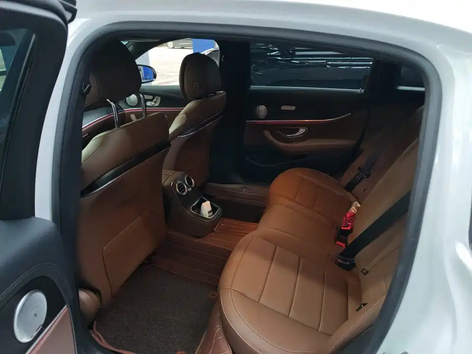 Mercedes-Benz E-Class, миниатюра 6