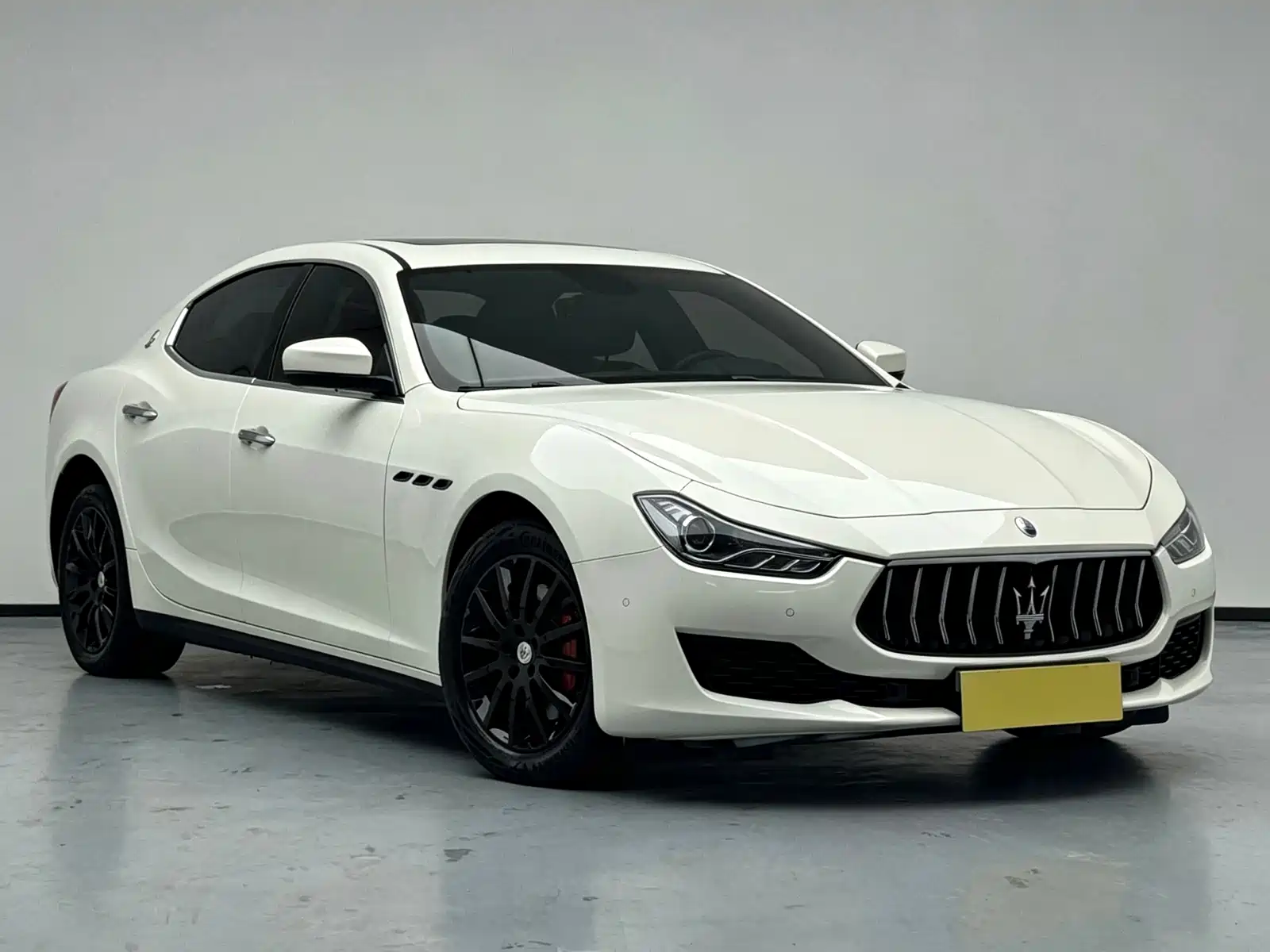 Photo 3 - Maserati Ghibli