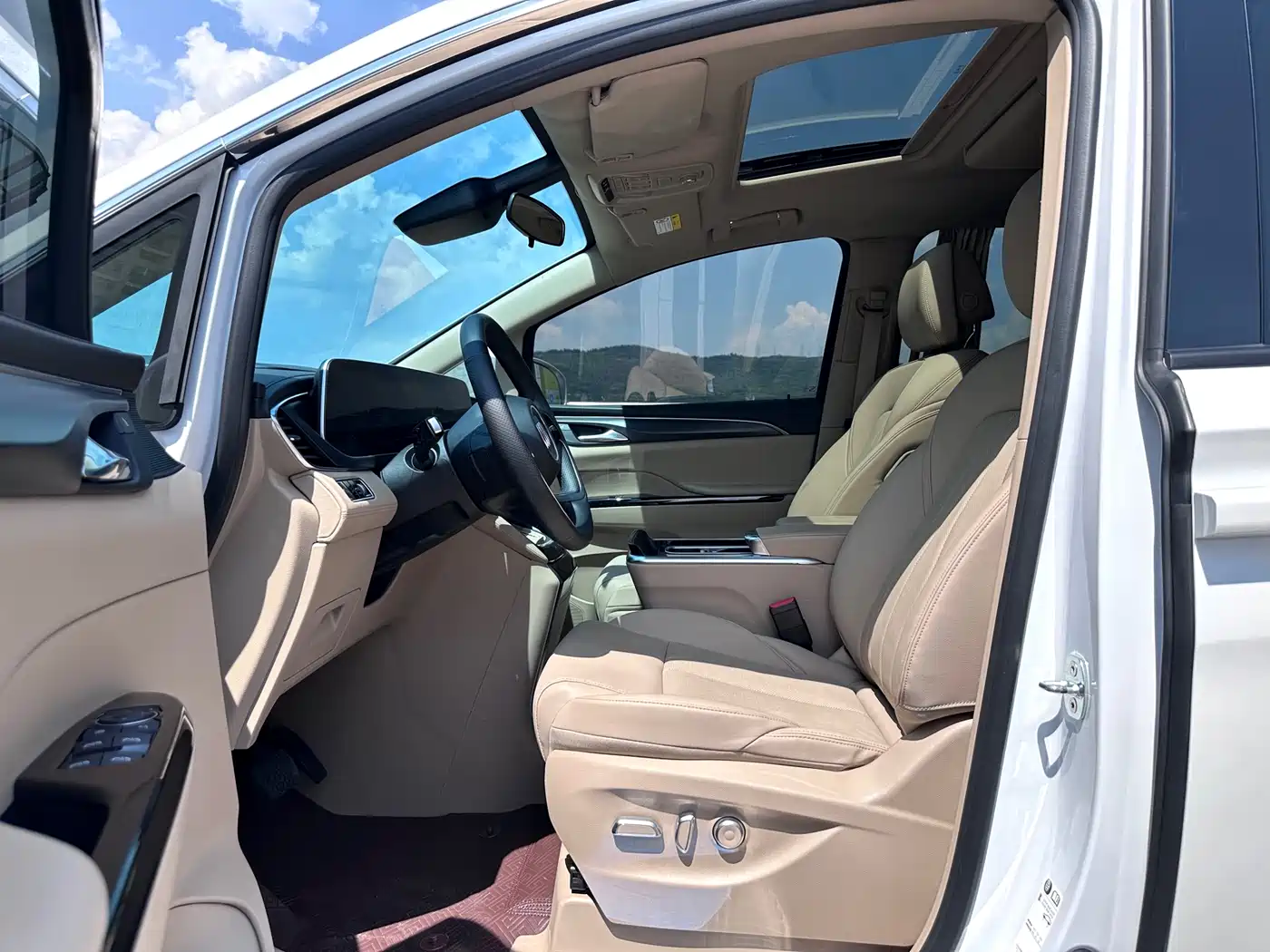 Buick GL8 New Energy 2025 Land Honor Premium Edition 7-Seater фото 4