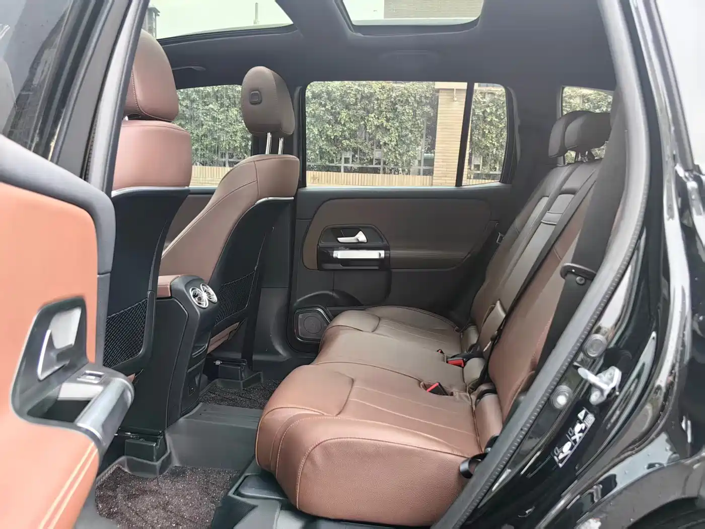 Фото 7 - Mercedes-Benz GLB