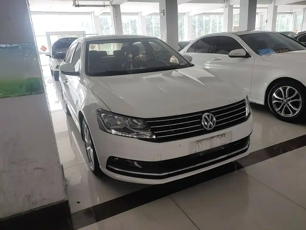 Фото 4 - Volkswagen Lavida