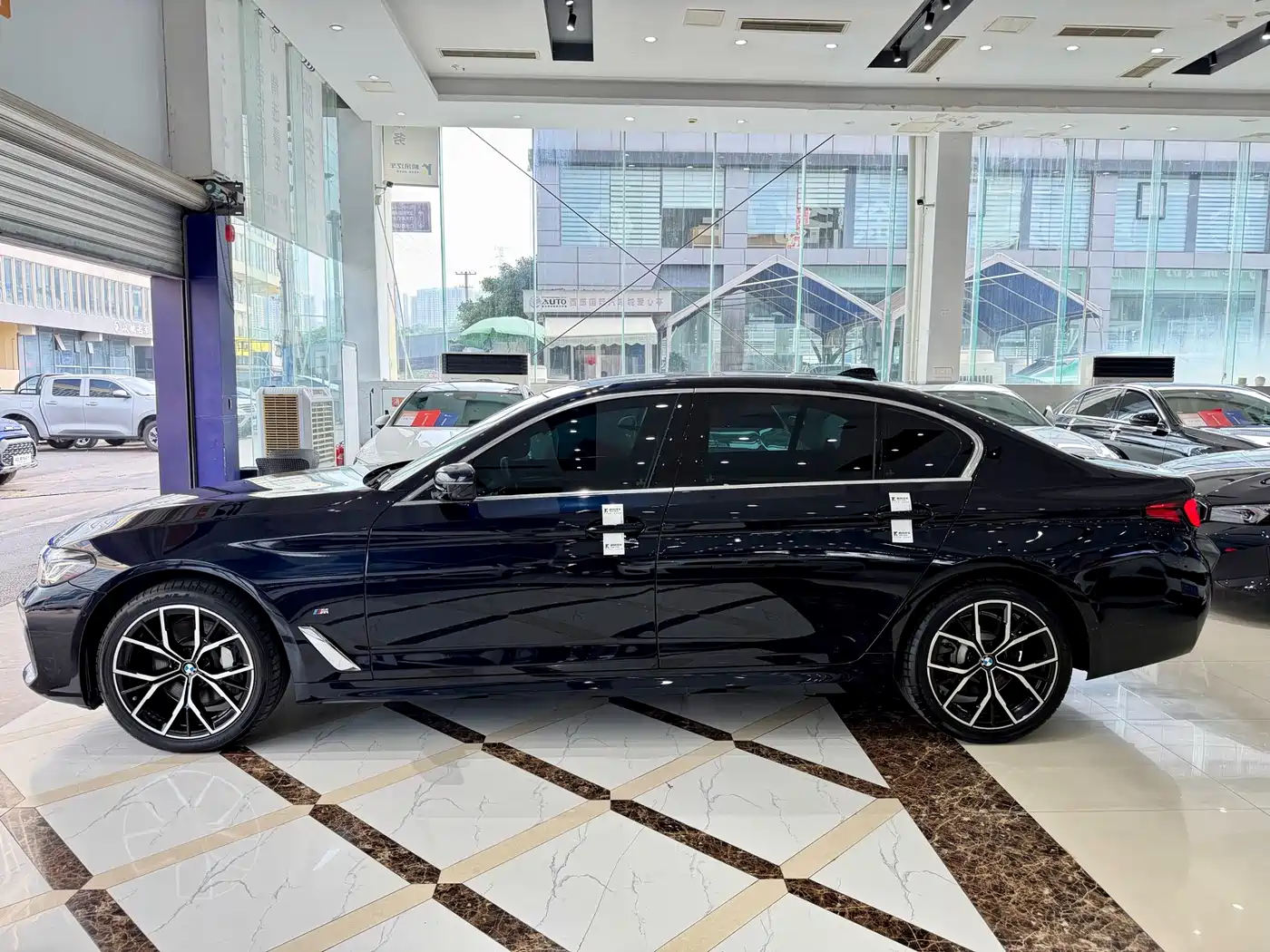 BMW 5 Series 2022 Facelift 530Li Premium M Sport Package фото 18