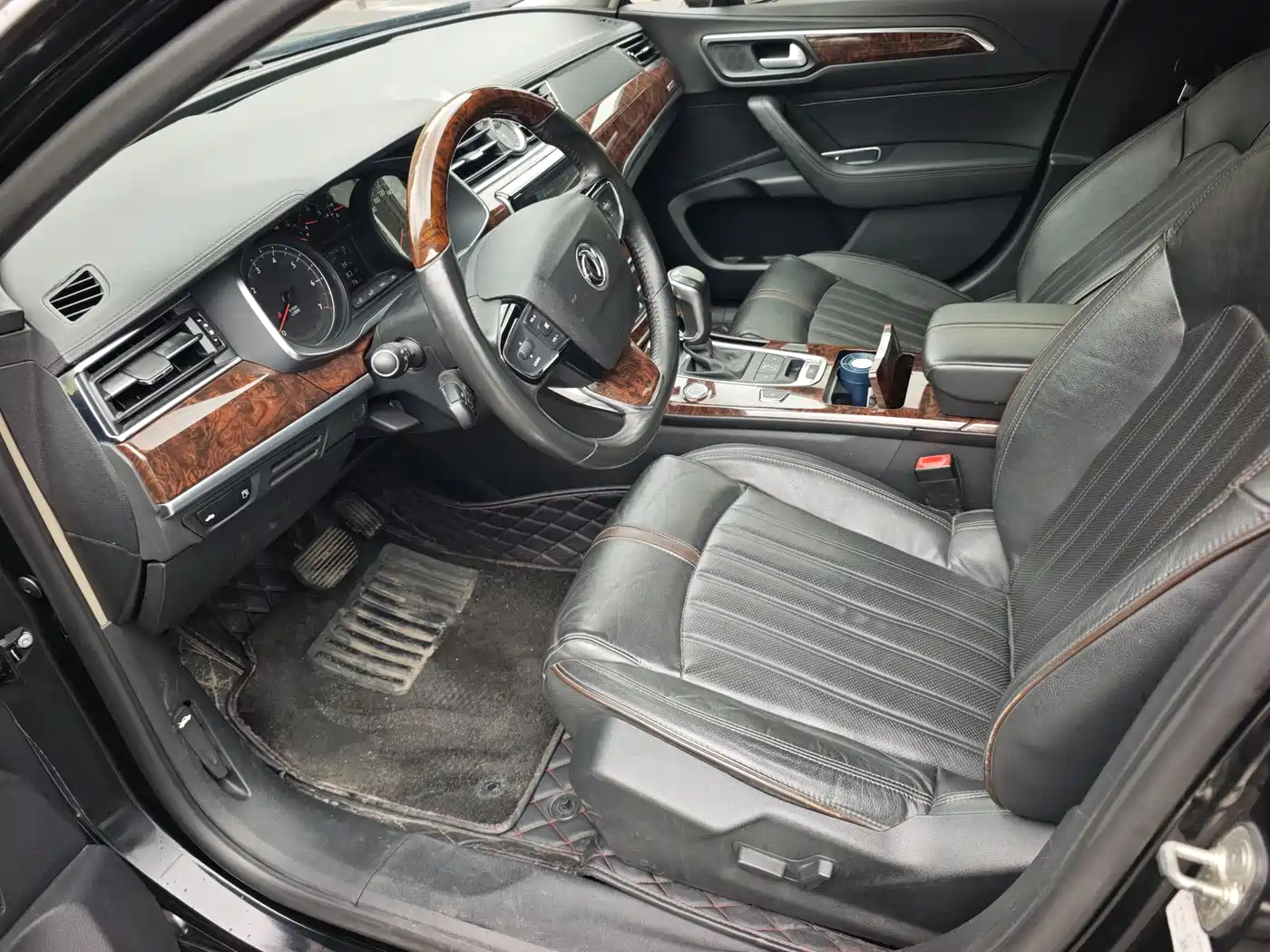 Dongfeng Aeolus Dongfeng A9 2019 2016 1.8T Luxury