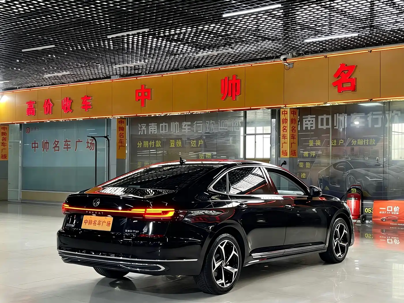 Volkswagen Passat 2024 330TSI Starlight Elite Edition фото 4