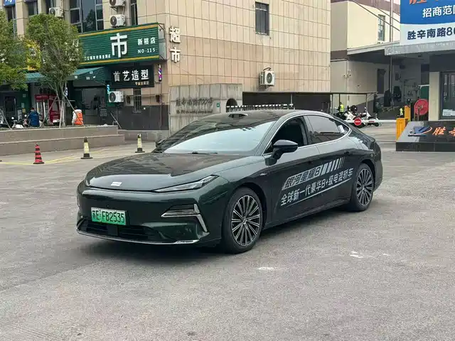 geely-galaxy galaxy-sparkle-8