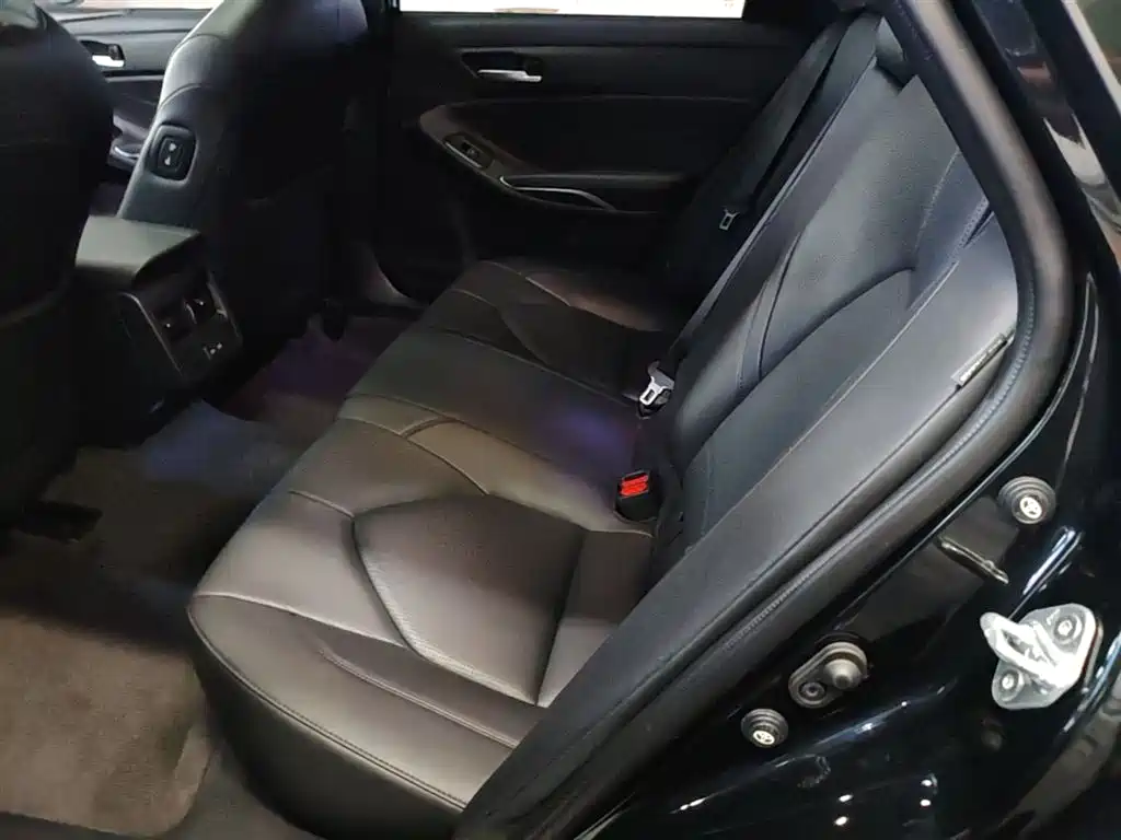 Toyota Avalon 2023 2.0L Premium Selection фото 17