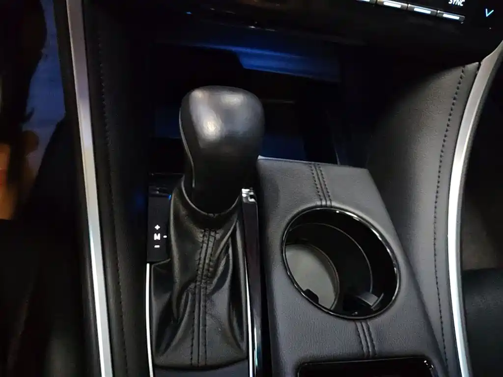 Toyota Avalon 2023 2.0L Premium Selection фото 14