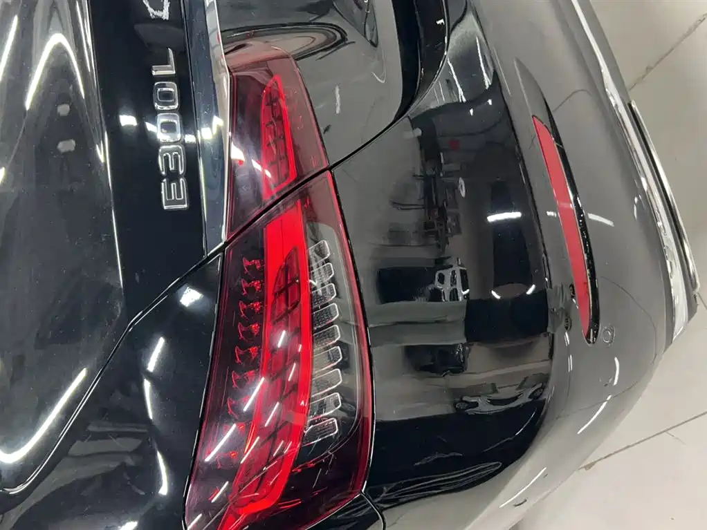 Mercedes-Benz E-Class 2021 Facelift E 300 L Luxury фото 3