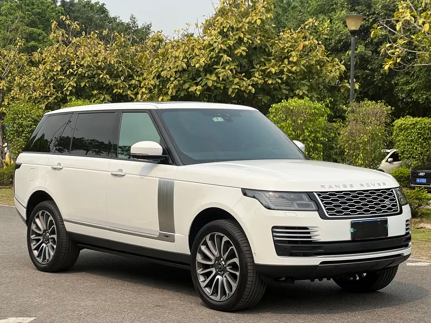 LAND ROVER RANGE ROVER