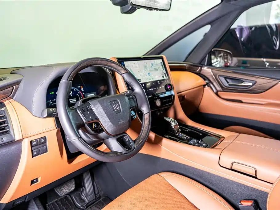 Toyota Vellfire 2024 Crown Hybrid 2.5L Executive Premium Edition фото 6