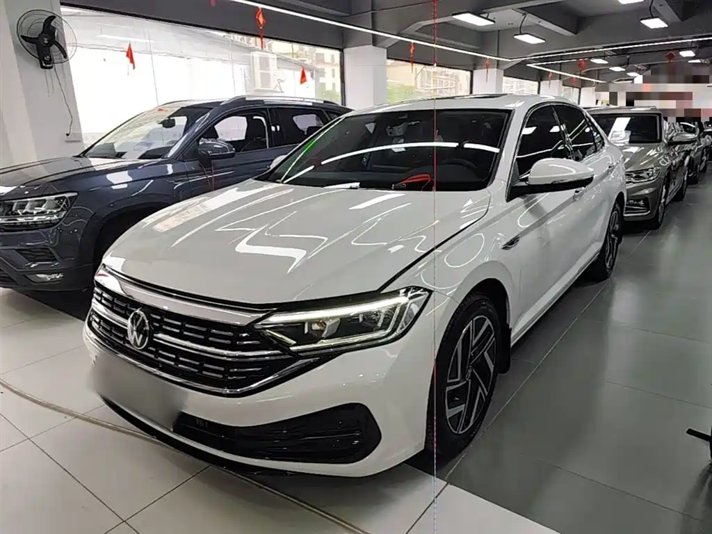 Volkswagen Sagitar 2025 300TSI DSG Surpass Edition