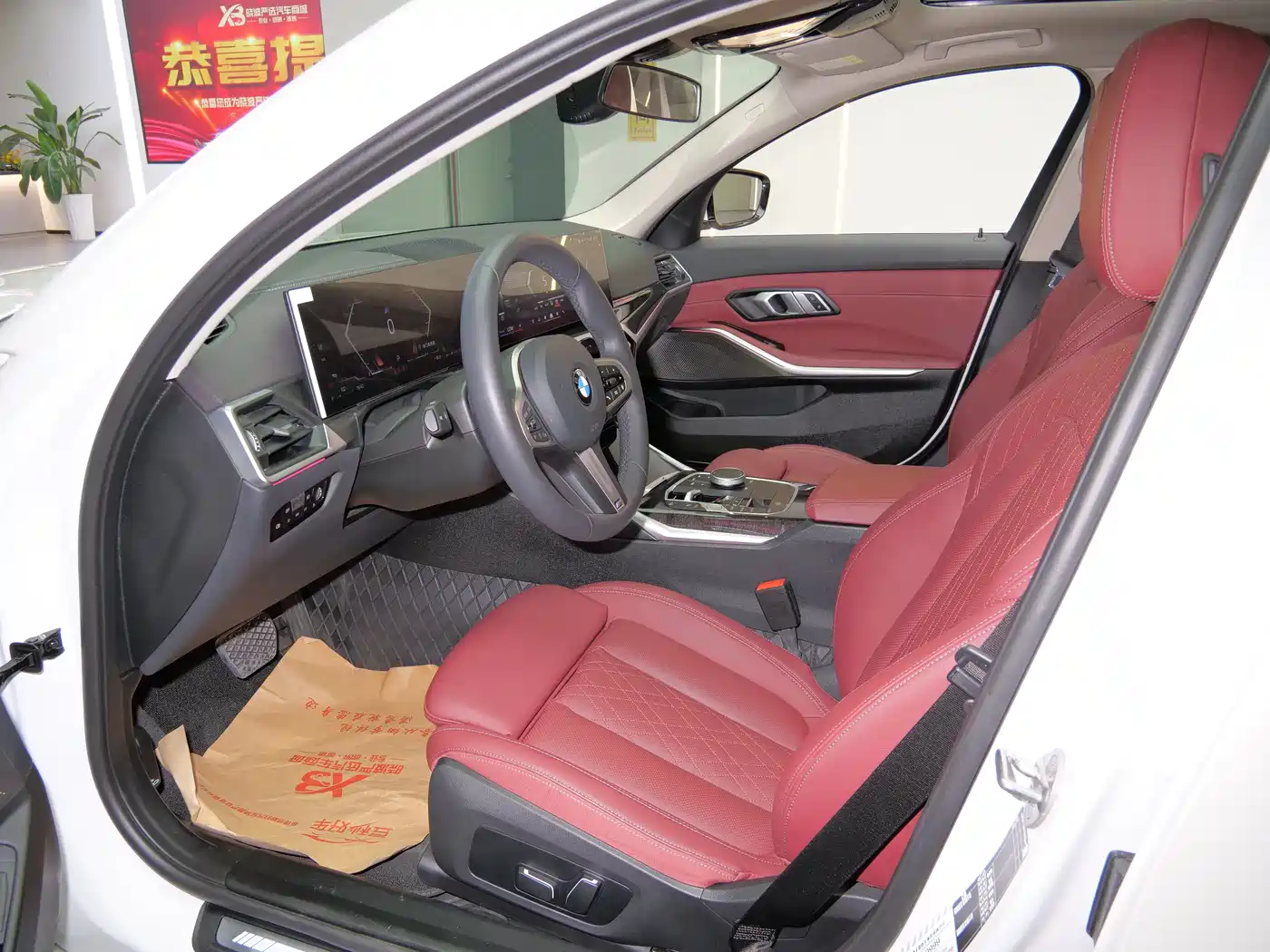 BMW 3 Series 2024 325Li M Sport Package фото 10