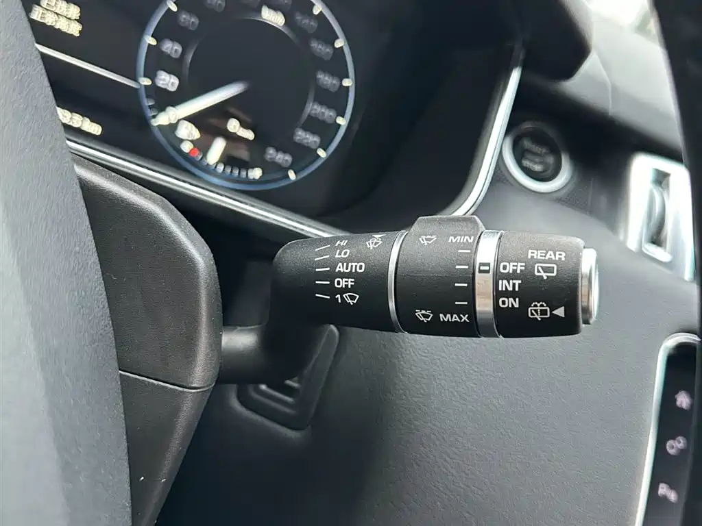 Land Rover Range Rover Sport 2016 Model 3.0 SC V6 HSE DYNAMIC фото 25