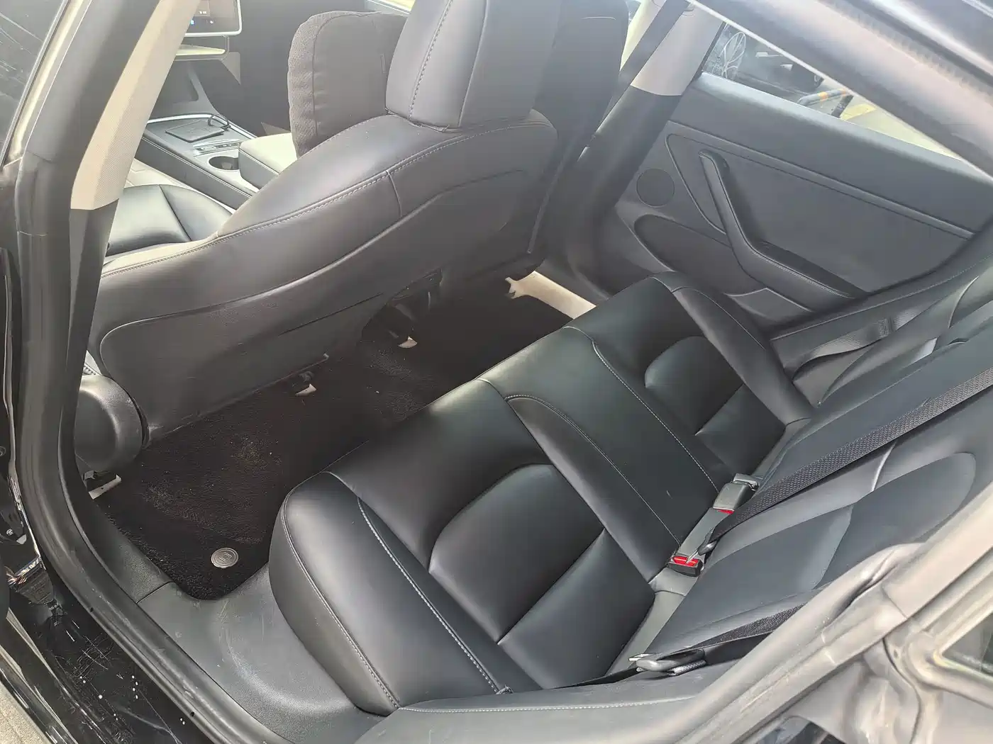 Фото 5 - Tesla Model 3