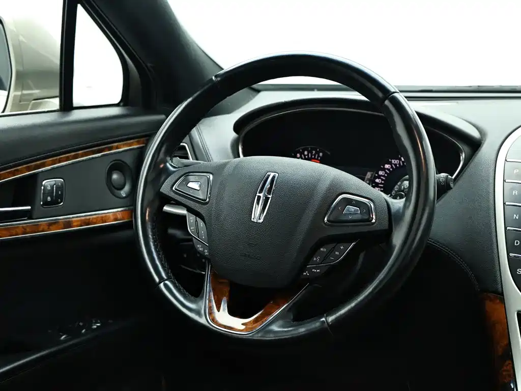 Фото 17 - Lincoln MKX