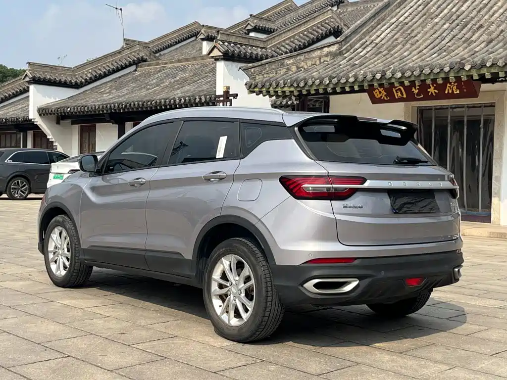 Фото 7 - Geely Coolray