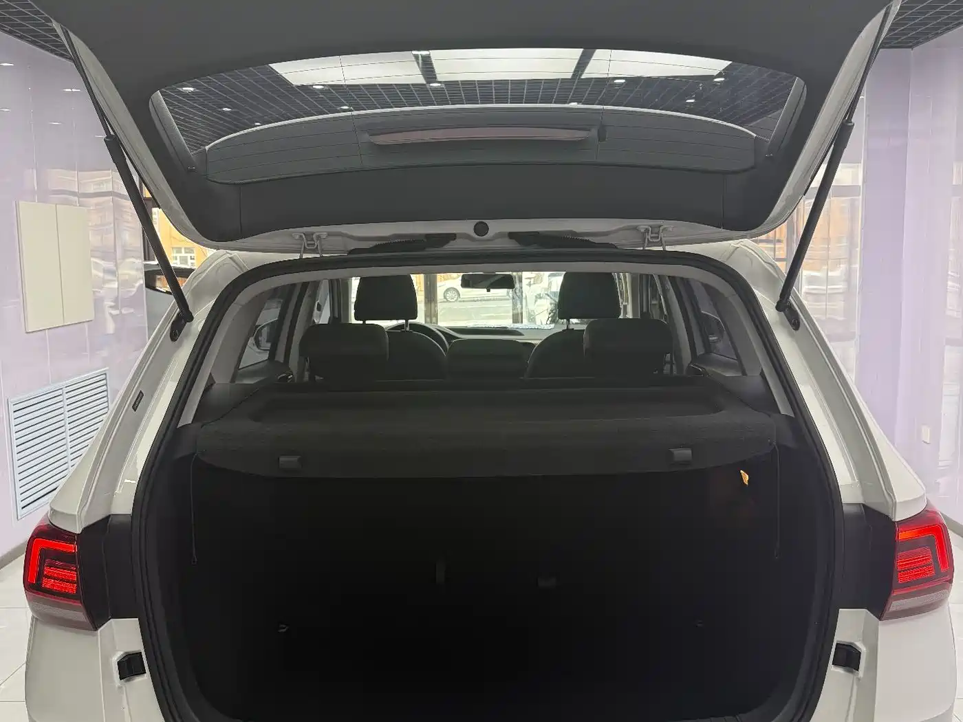 Volkswagen Tharu 2021 280TSI 2WD Luxury Plus фото 20