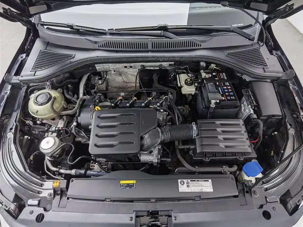 Volkswagen Lavida 2021 1.5L Auto Comfort Edition фото 6