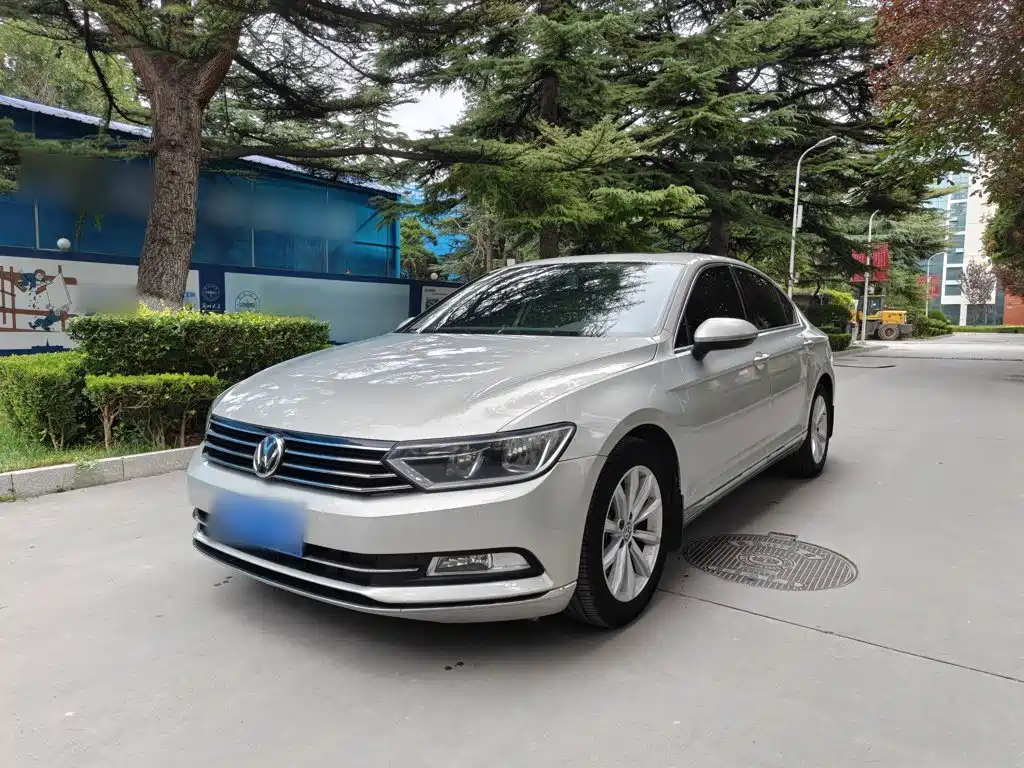 Фото 1 - Volkswagen Magotan