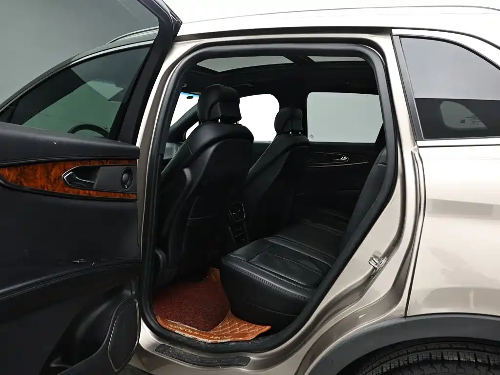 Фото 15 - Lincoln MKX