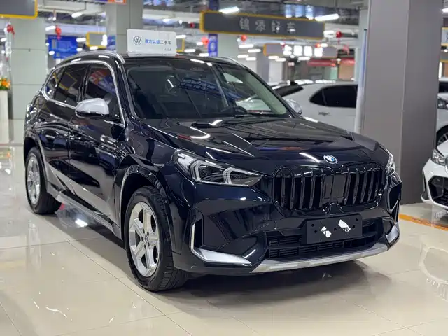 BMW X1 2023 sDrive20Li X Design Package — фото 3