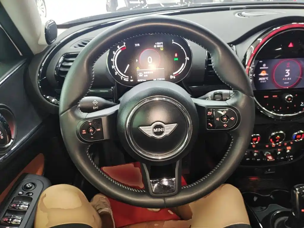 MINI CLUBMAN 2024 2023 Facelift 1.5T COOPER Connoisseur