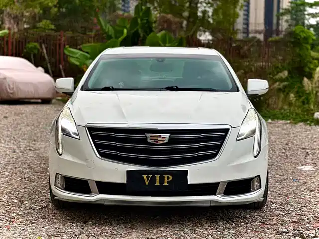 CADILLAC XTS