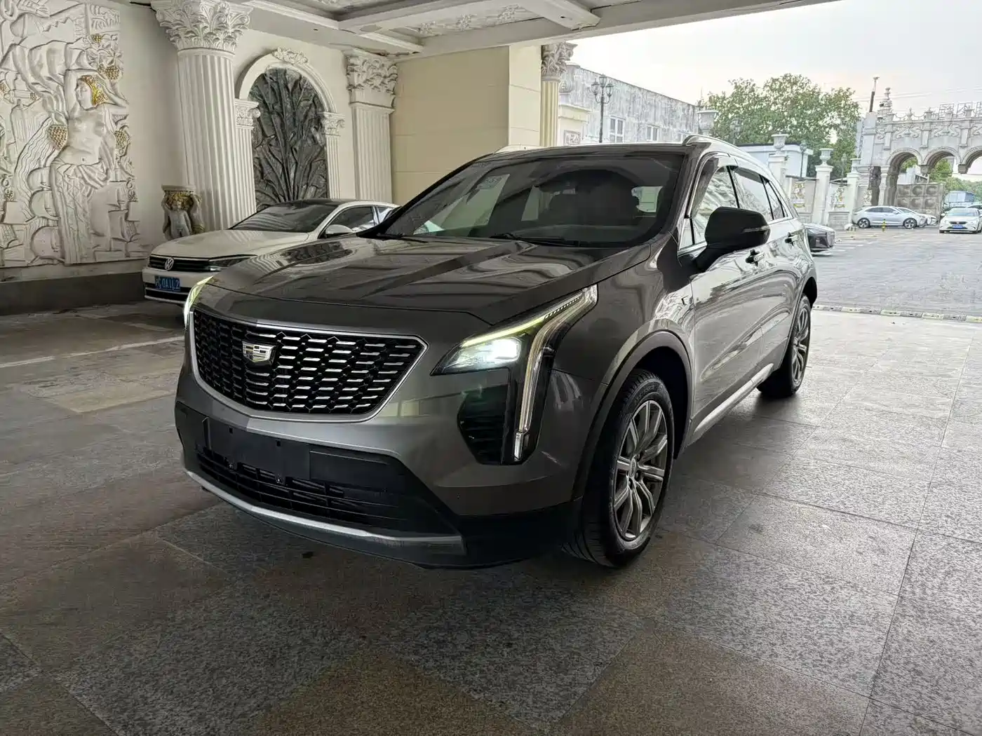 Cadillac XT4 2018 28T FWD Leading Sport Edition