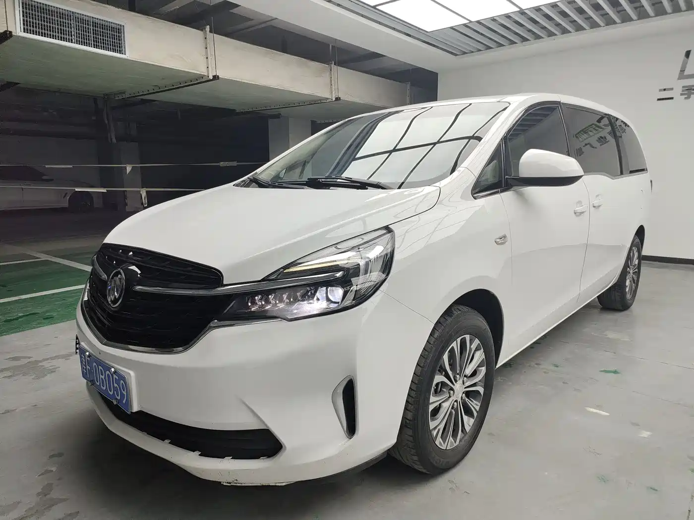 BUICK GL8