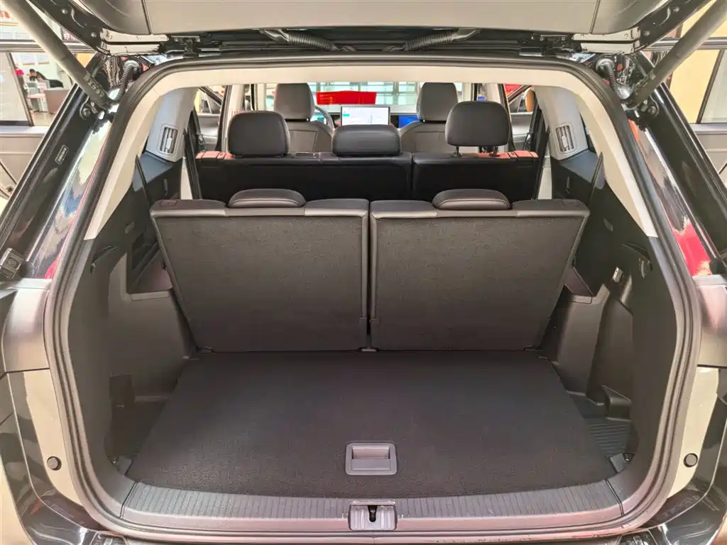 Volkswagen Teramont 2025 Model Teramont Pro 450TSI 4WD Cross Country Edition фото 22