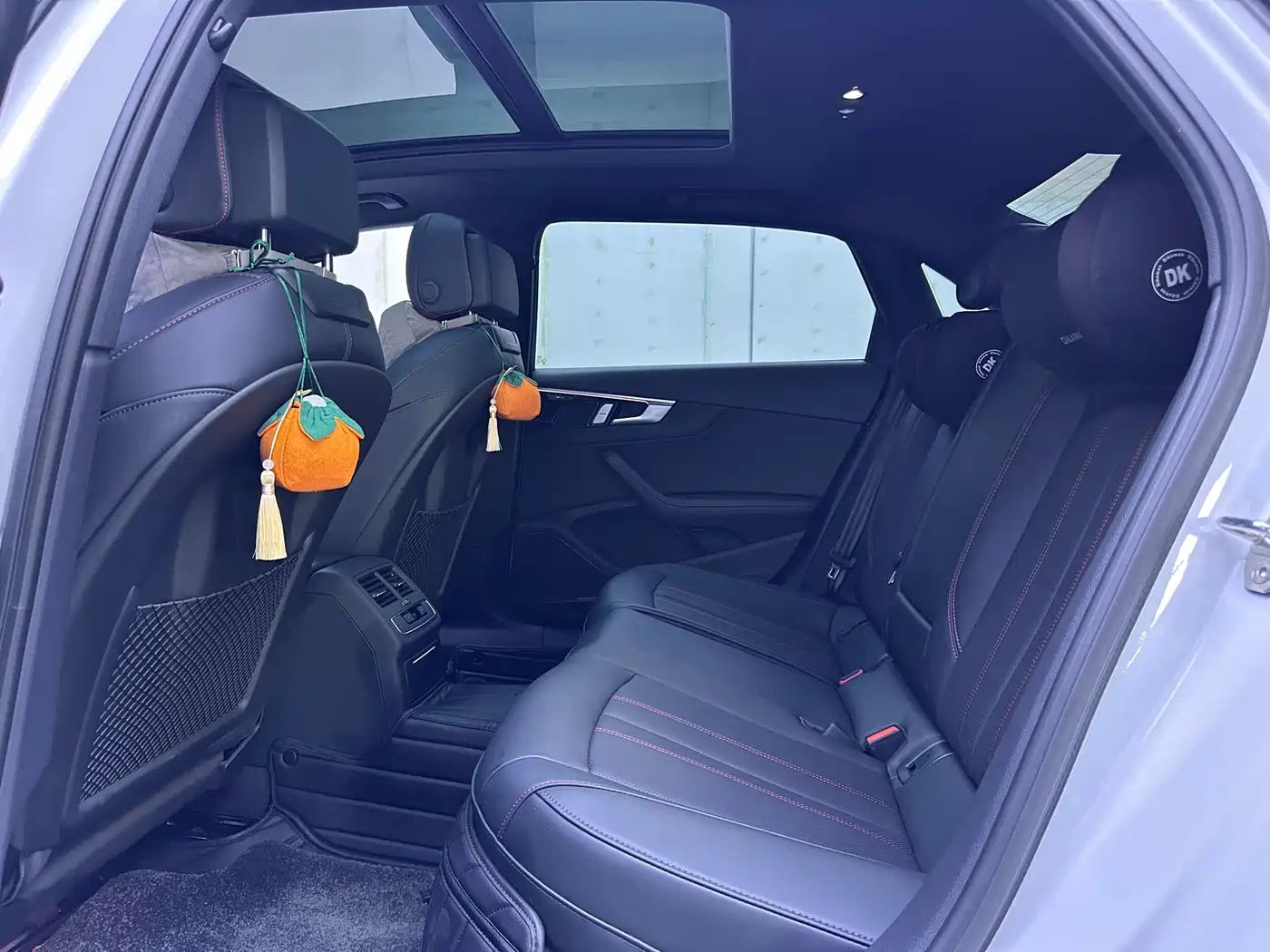Audi A4L 2025 2025 2 Million Celebration Edition 40 TFSI Luxury Dynamic B&O Starlight Night Edition