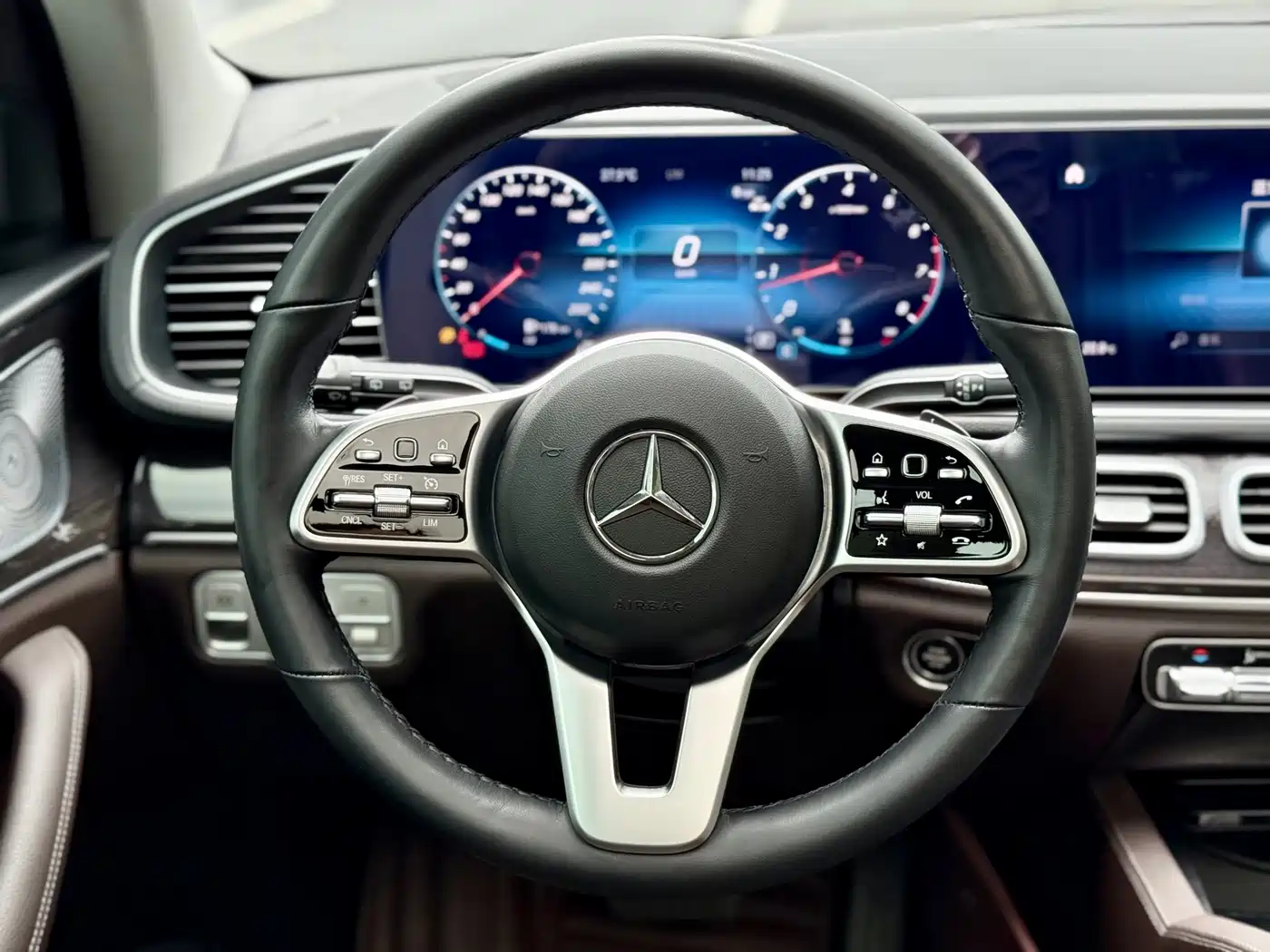 Mercedes-Benz GLE 2023 GLE 350 4MATIC Fashion фото 15