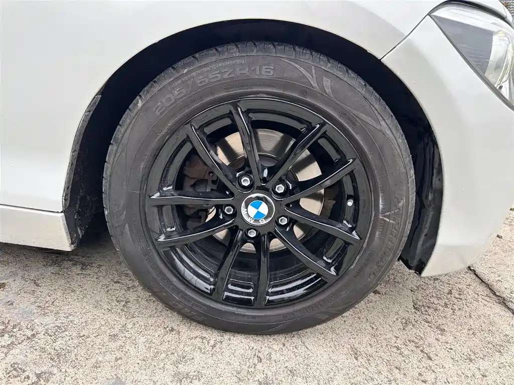 BMW 1 Series (Import) 2012 118i Leading фото 26