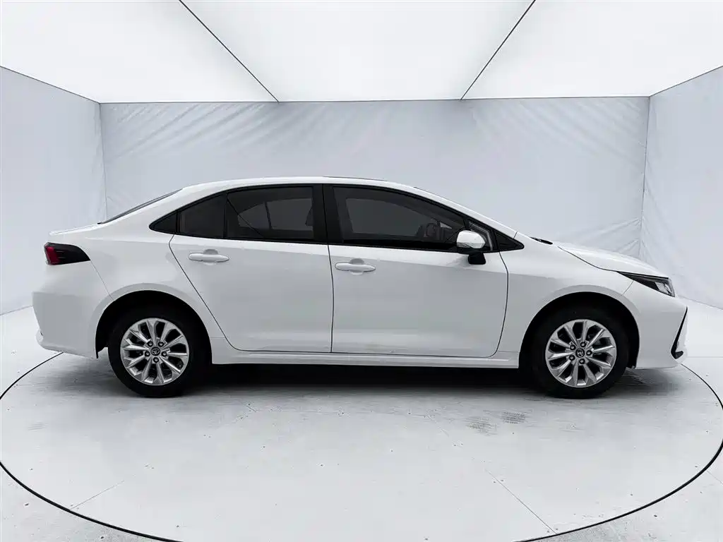 Toyota Corolla 2021 1.2T S-CVT Elite PLUS Edition фото 9