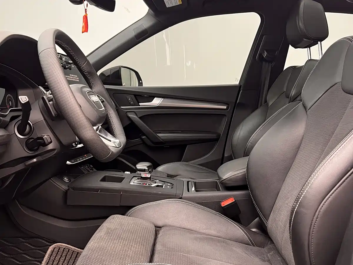 Audi Q5L Sportback 2022 2022 40 TFSI Luxury