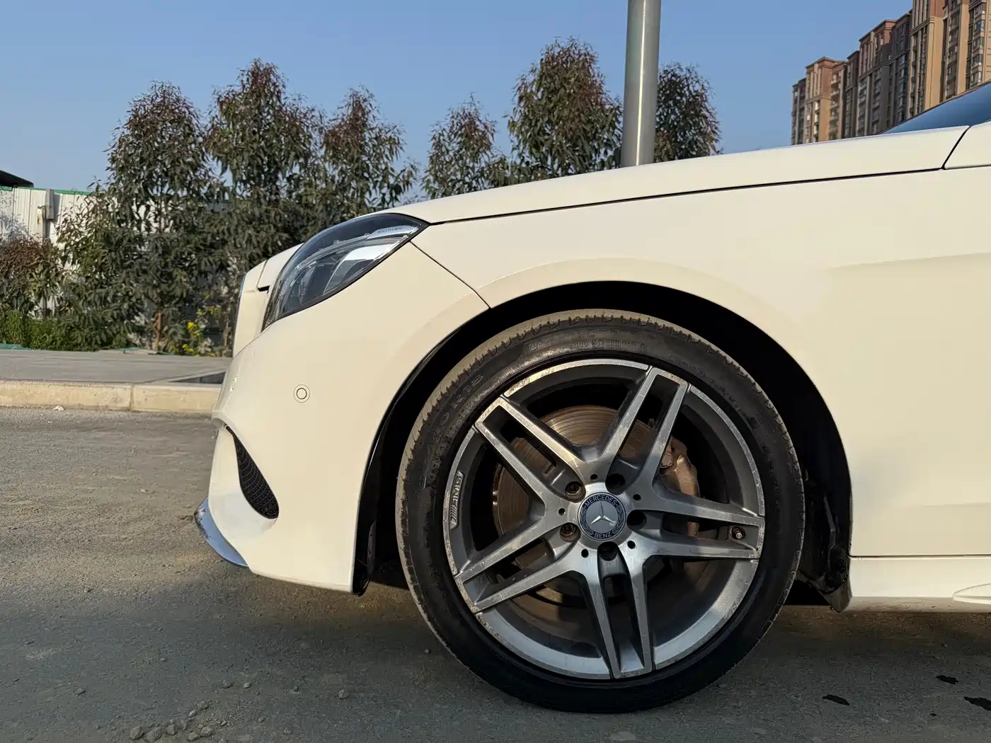 Mercedes-Benz E-Class 2014 E 300 L Sport Luxury фото 7