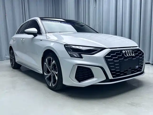 Audi A3 2023 Sportback 35 TFSI Fashion Sport — фото 3