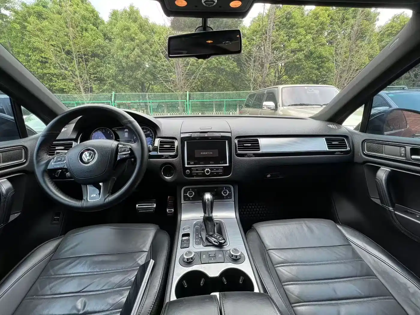 Volkswagen Touareg 2012 R-Line High Spec фото 5