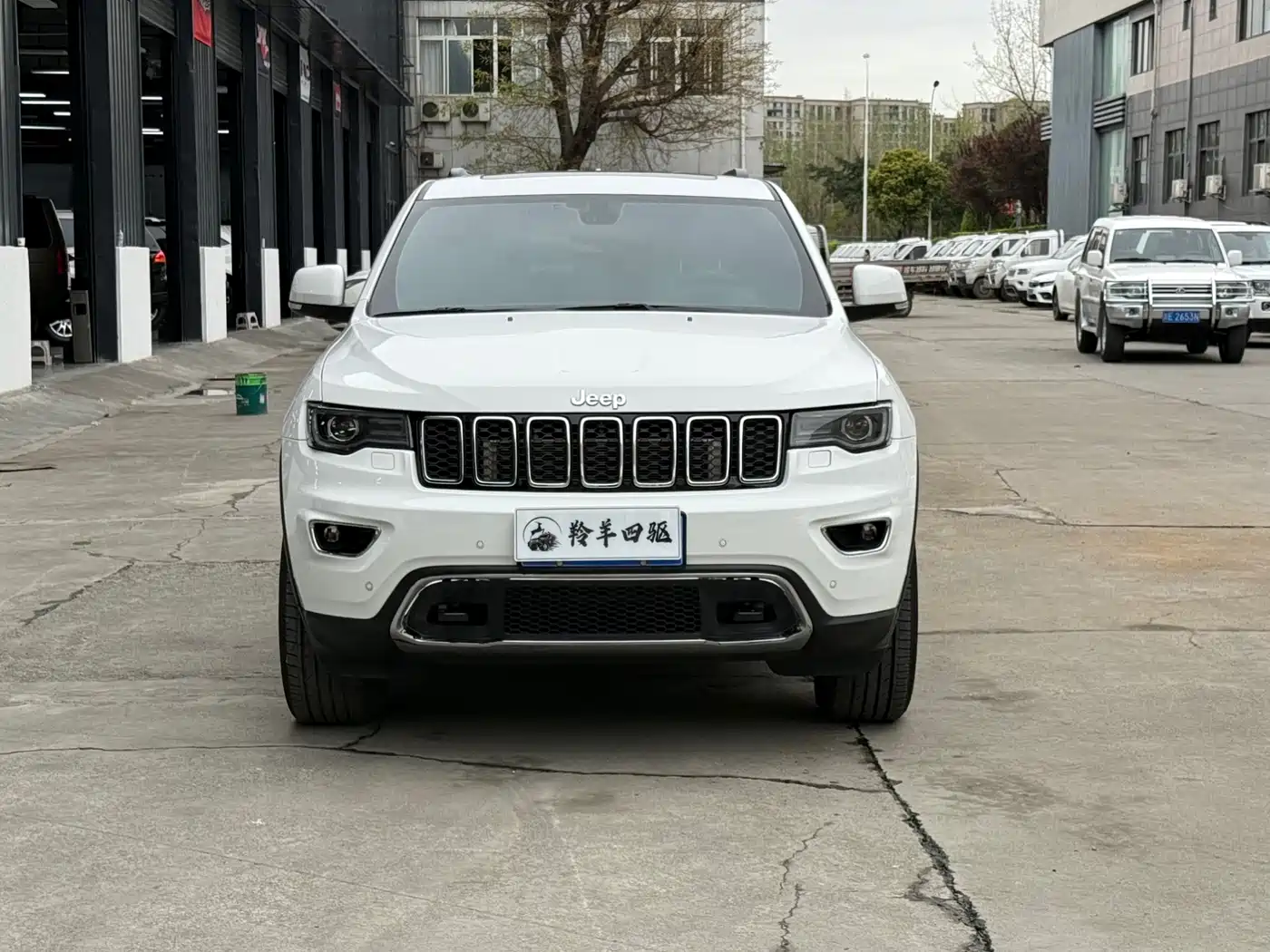 JEEP GRAND CHEROKEE