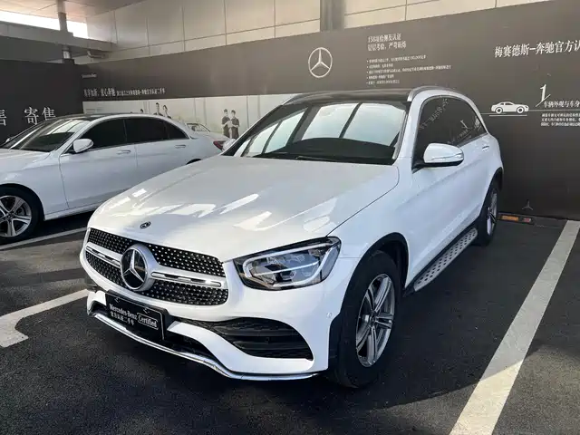 MERCEDES-BENZ GLC