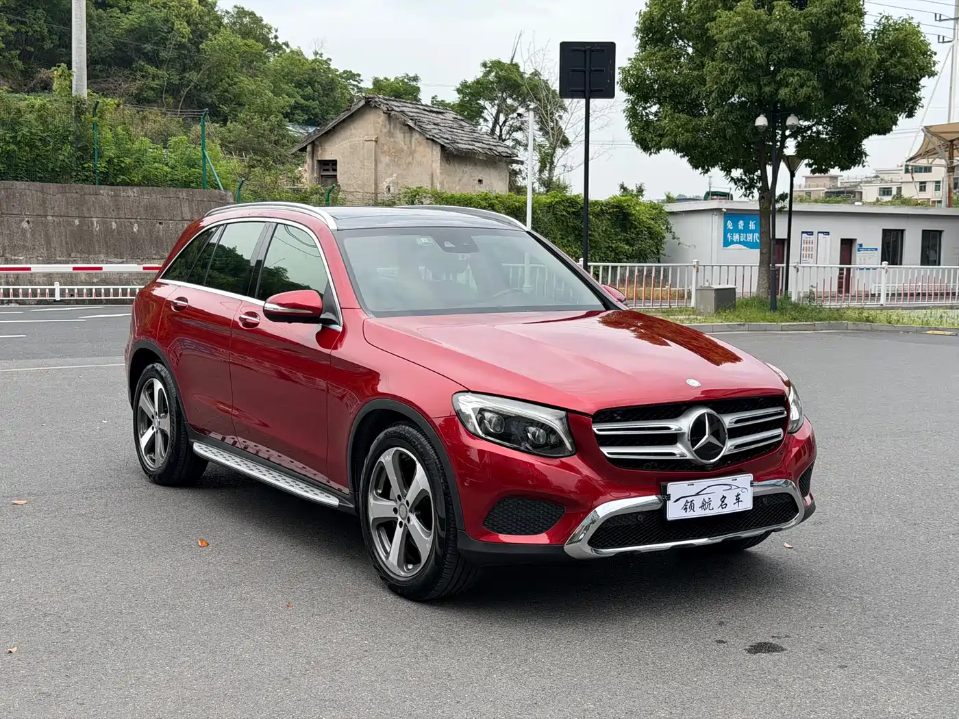 Mercedes-Benz GLC 2016 GLC 300 4MATIC Dynamic фото 2