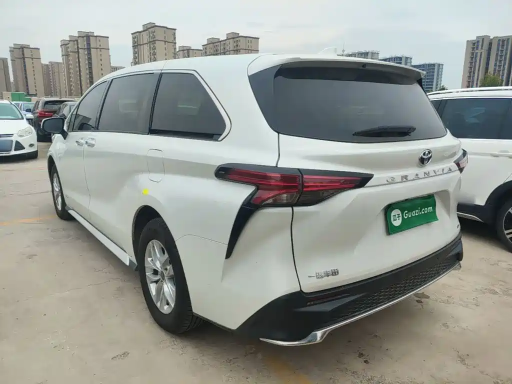 Toyota Granvia 2024 2024 2.5L Hybrid Comfort