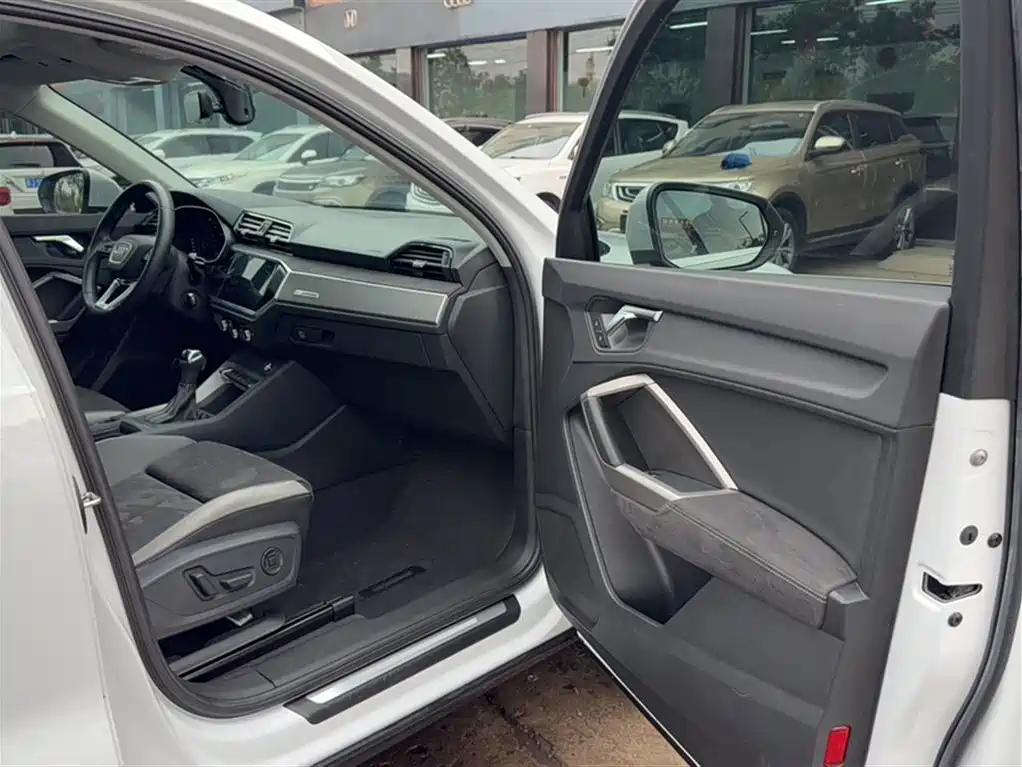 Audi Q3 2022 35 TFSI Progressive Dynamic фото 14