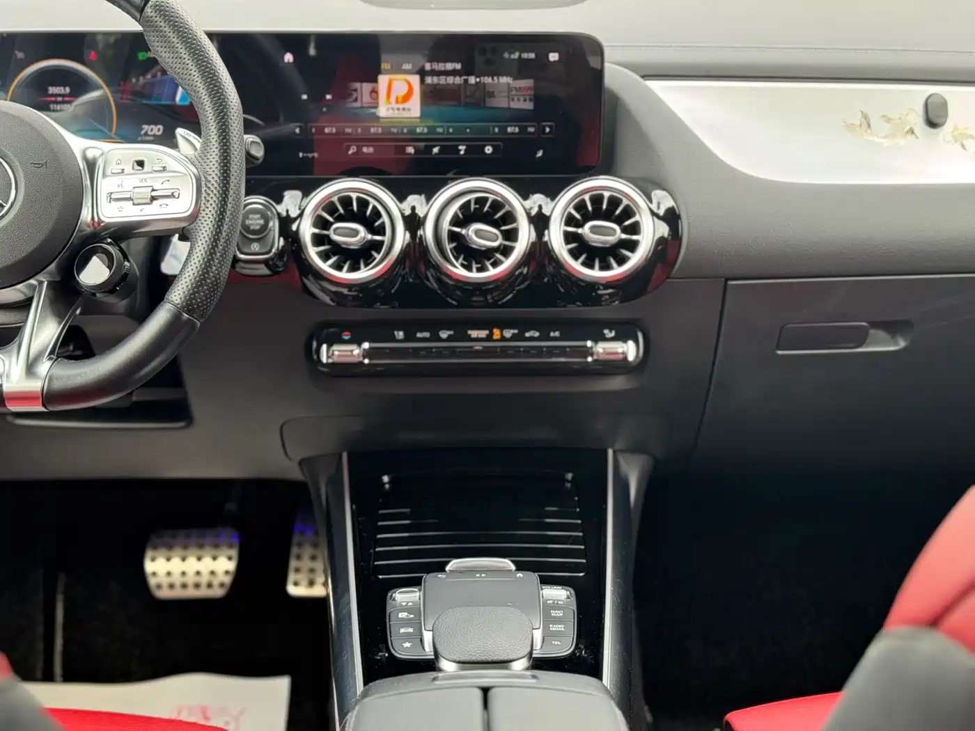 Mercedes-Benz GLA AMG 2021 AMG GLA 35 4MATIC фото 17