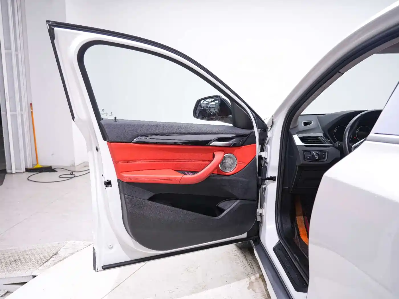 BMW X2 2021 sDrive20i M Off-Road Package фото 16