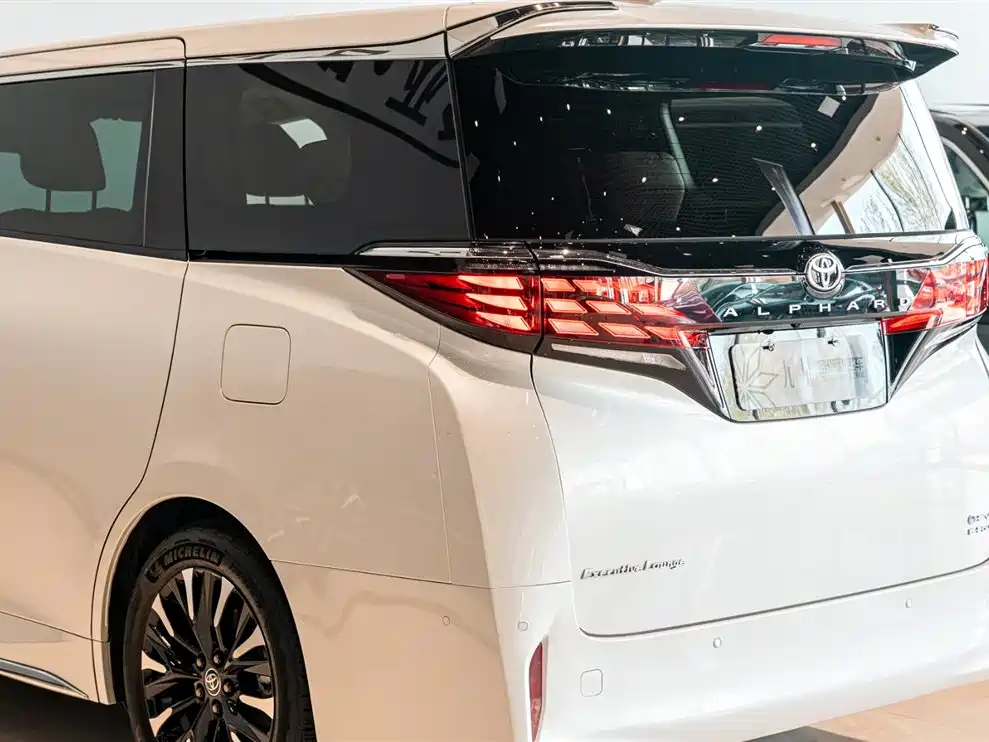 Toyota Alphard 2024 Hybrid 2.5L Prestige Edition фото 14