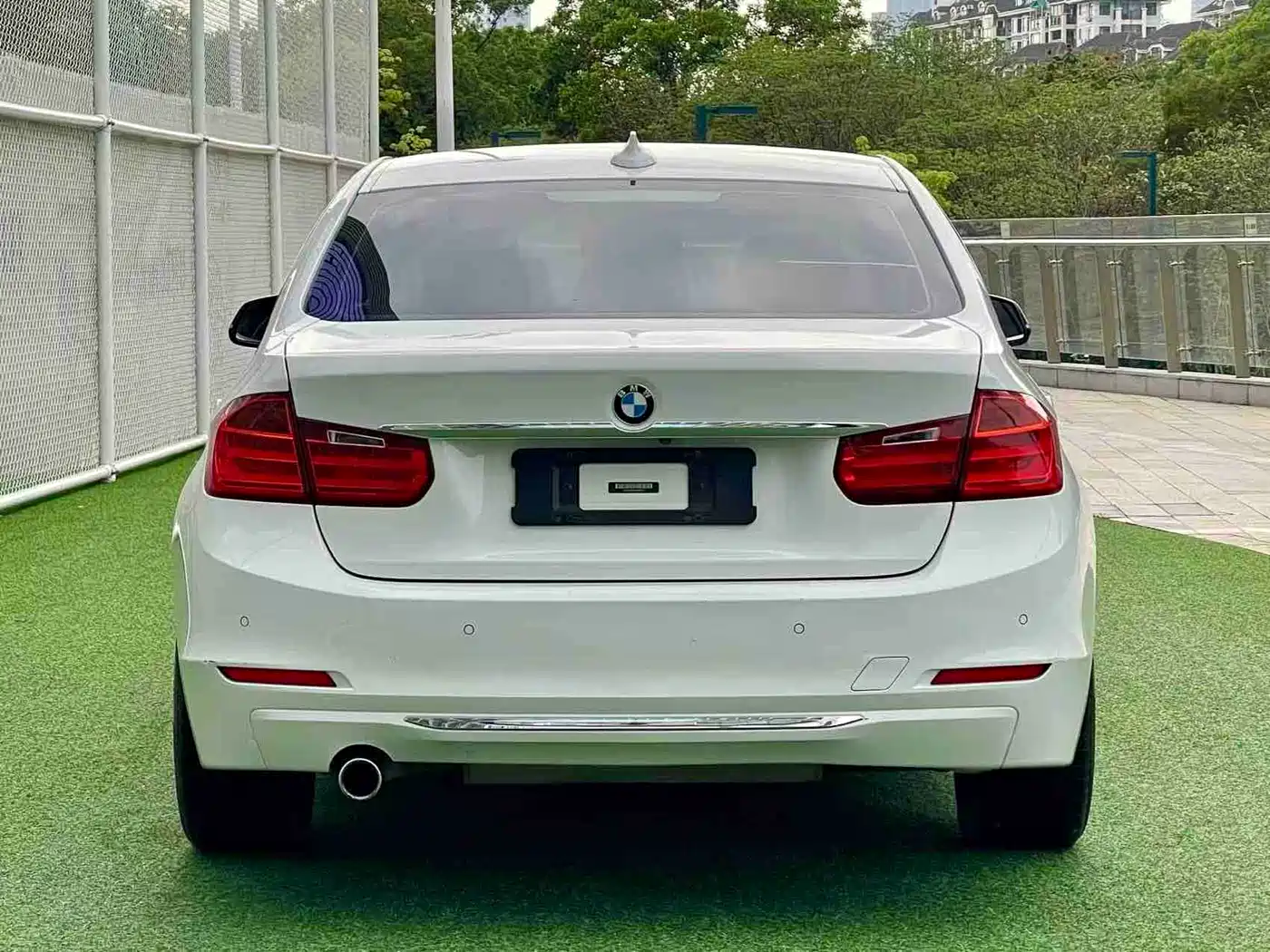 BMW 3 Series 2013 320Li Luxury Design Package фото 3