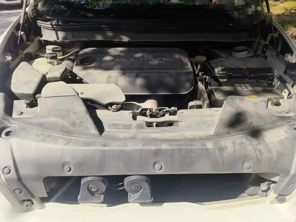 Photo 3 - Jeep Cherokee