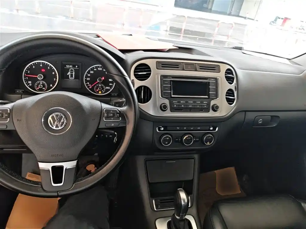 Volkswagen Tiguan 2015 1.8TSI Automatic 2WD Comfortline фото 10